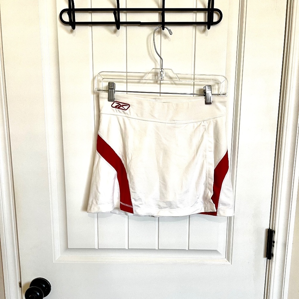 Reebok White Skort Size XSmall